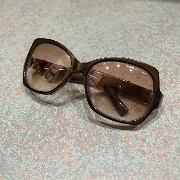 Marc Jacobs Sunglasses - Picture 3 of 7